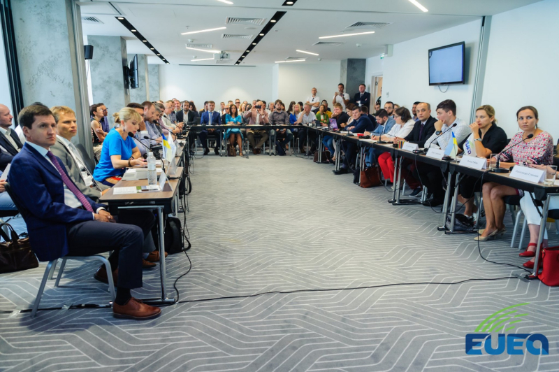 Круглий стол